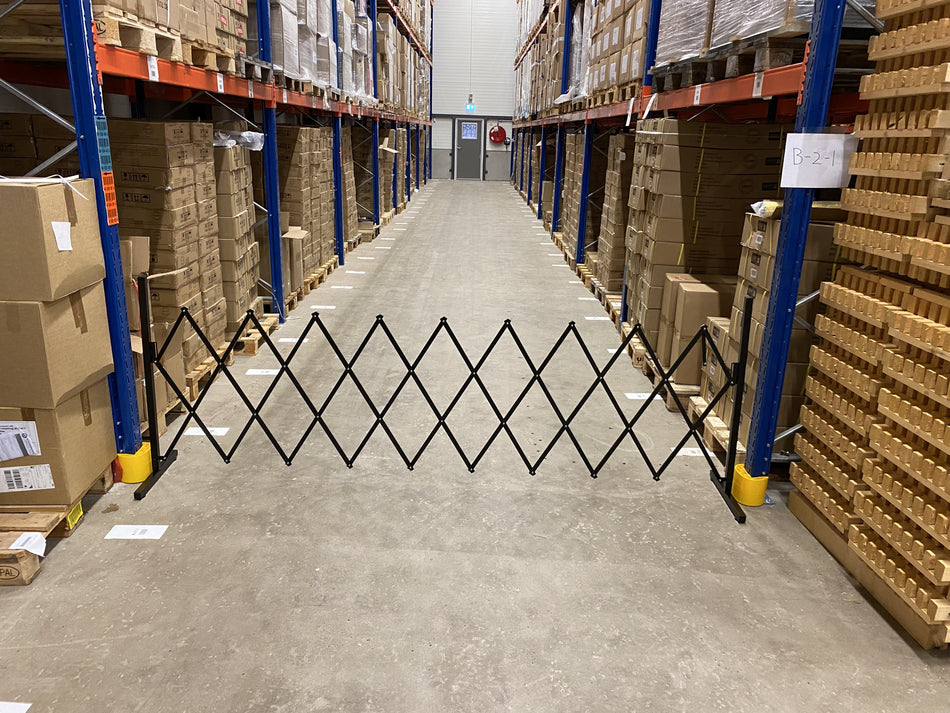 Flexibarrier Udvidelig barriere - Basic med fod - (2.7m, sort)