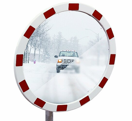 Trafikspejl med integreret varme