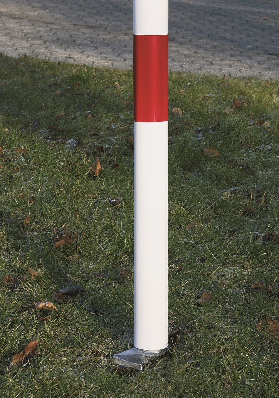 Kædestolpe i metal med spyd